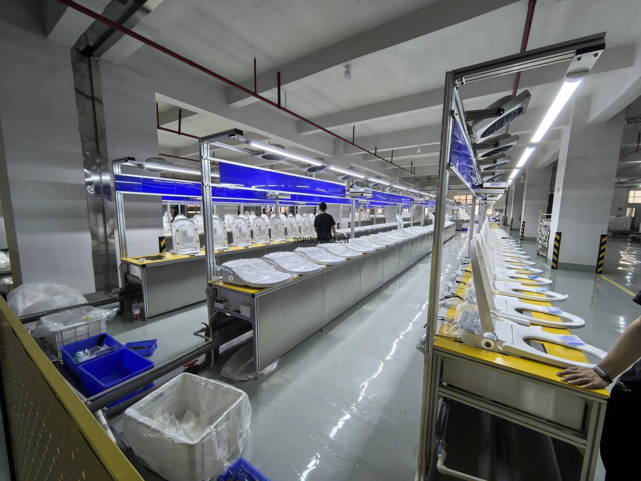 Auto-Washing & Deodorizing Intelligent Smart Toilet