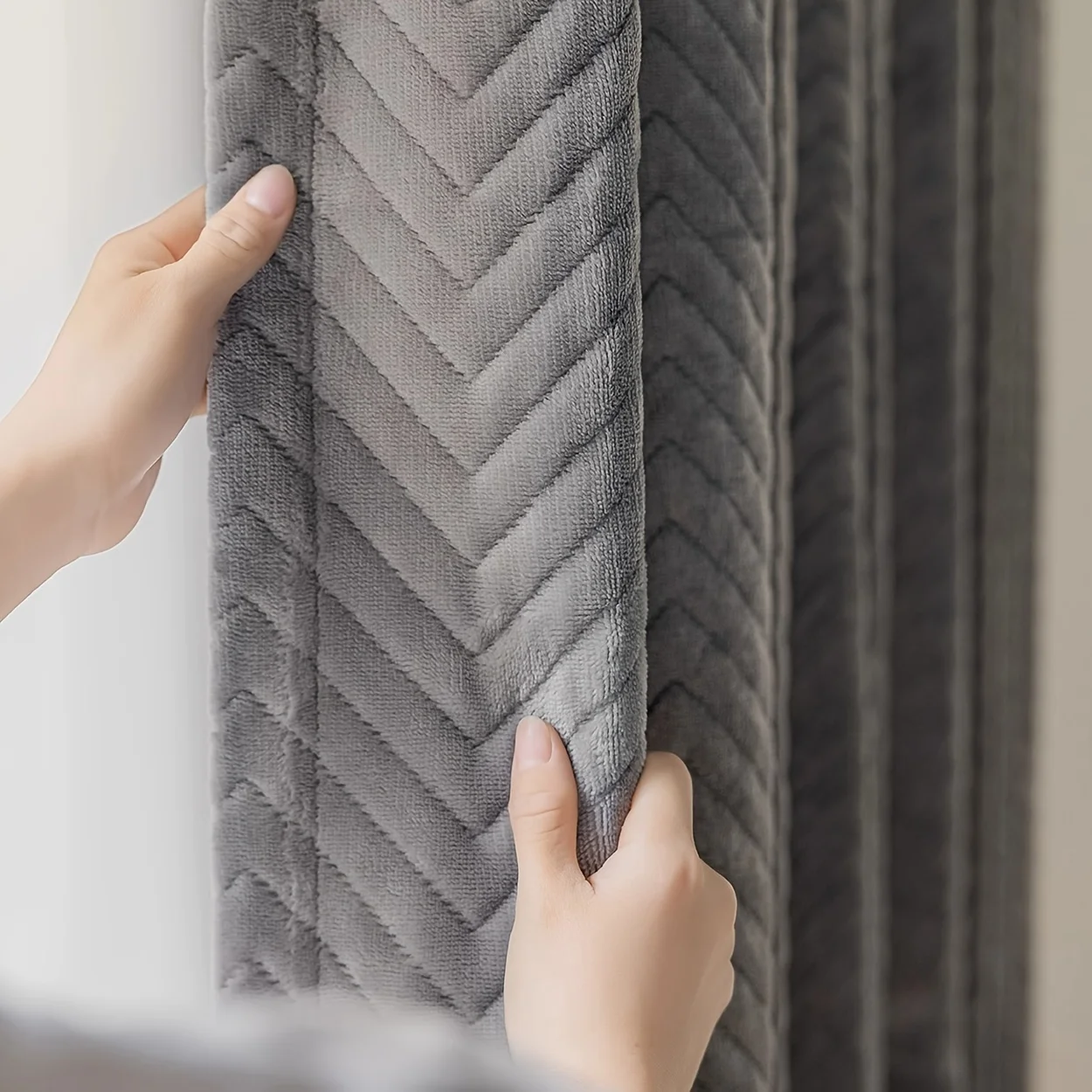 1Pc Thick Blackout Curtains with Velvet Lining 1Pc Thick Blackout Curtains with Velvet Lining