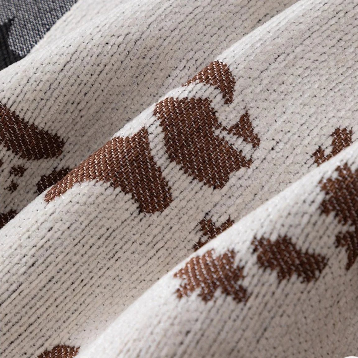 1pc Floral Jacquard Unique Shape Anti-Slip Chenille Sofa Cover