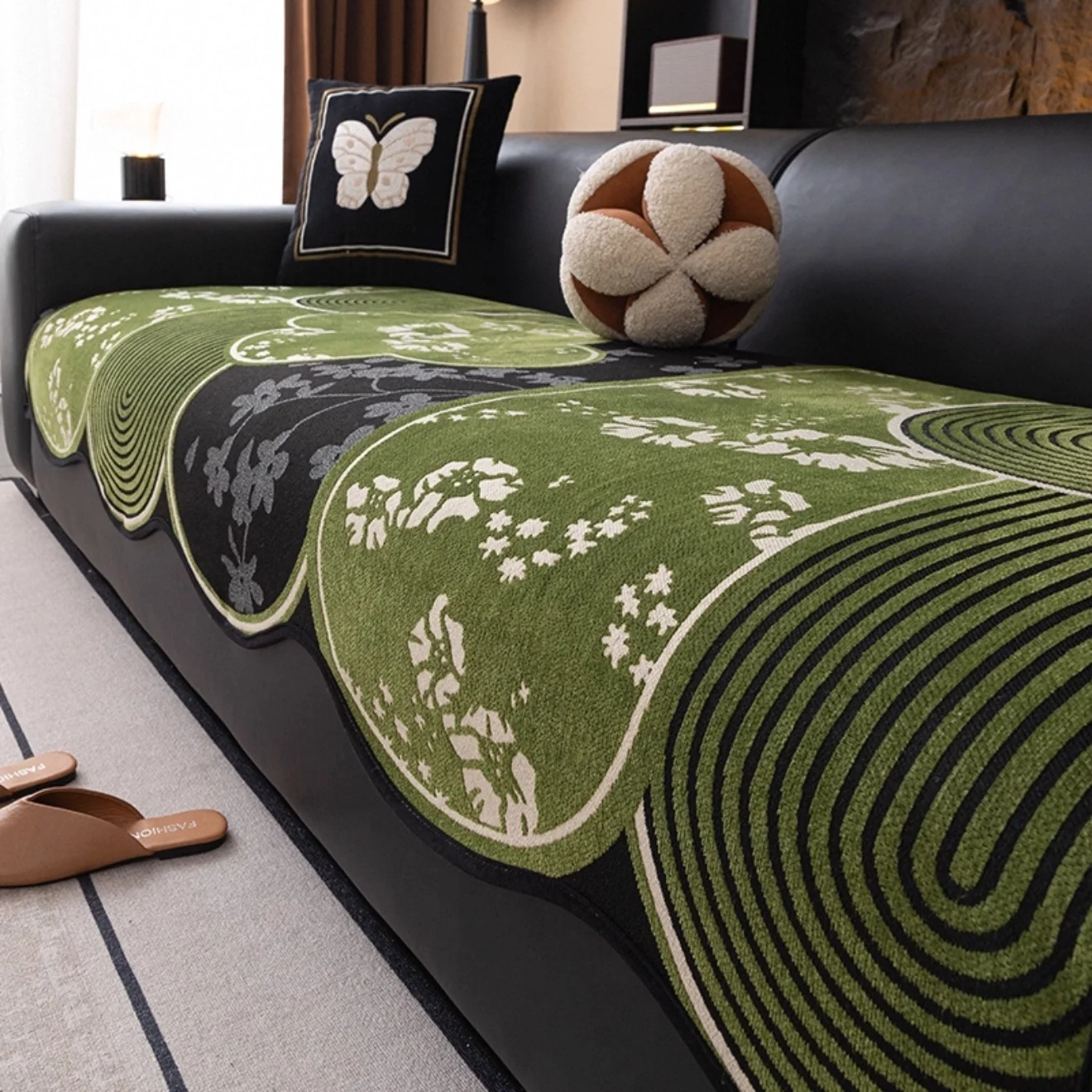 1pc Floral Jacquard Unique Shape Anti-Slip Chenille Sofa Cover