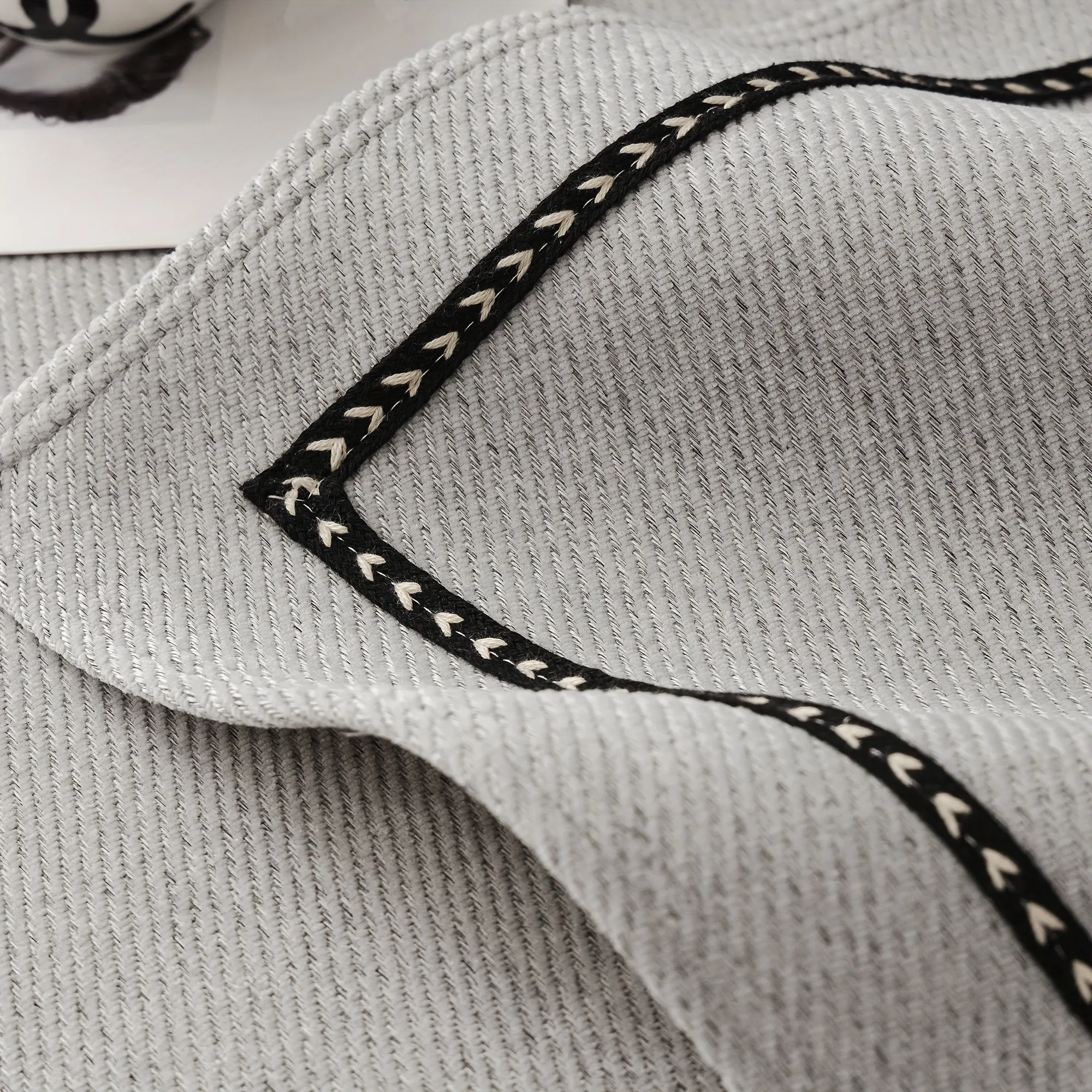 Vintage-Style Chenille Sofa Slipcover Universal Non-Slip Vintage-Style Chenille Sofa Slipcover Universal Non-Slip