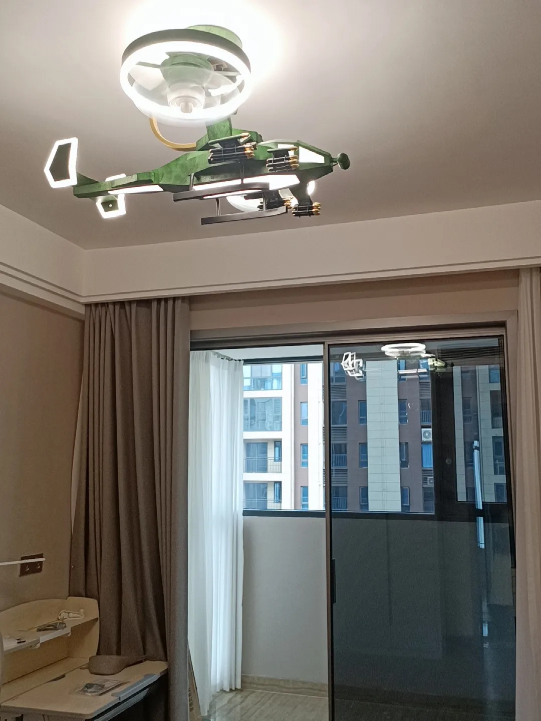 Aircraft fan light, children's room Aircraft fan light, children's room