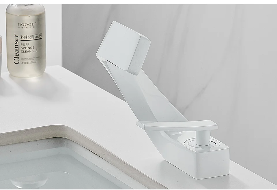 Bathroom Deck Mounted Basin Faucet