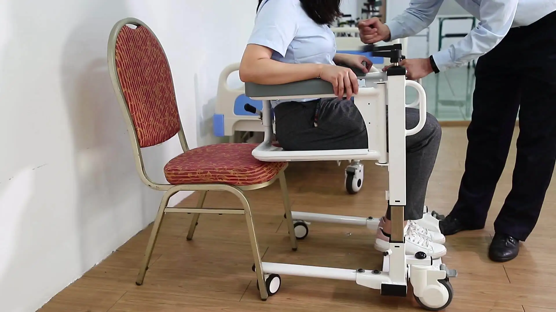 Competitive Price Lift Patient Transfer Chair with Commode for Disabled Waterproof Design Lightweight Manual Lift Chair- BZ-L13