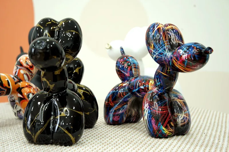 Graffiti Balloon Dog Sculpture Black White Puppy Figurines