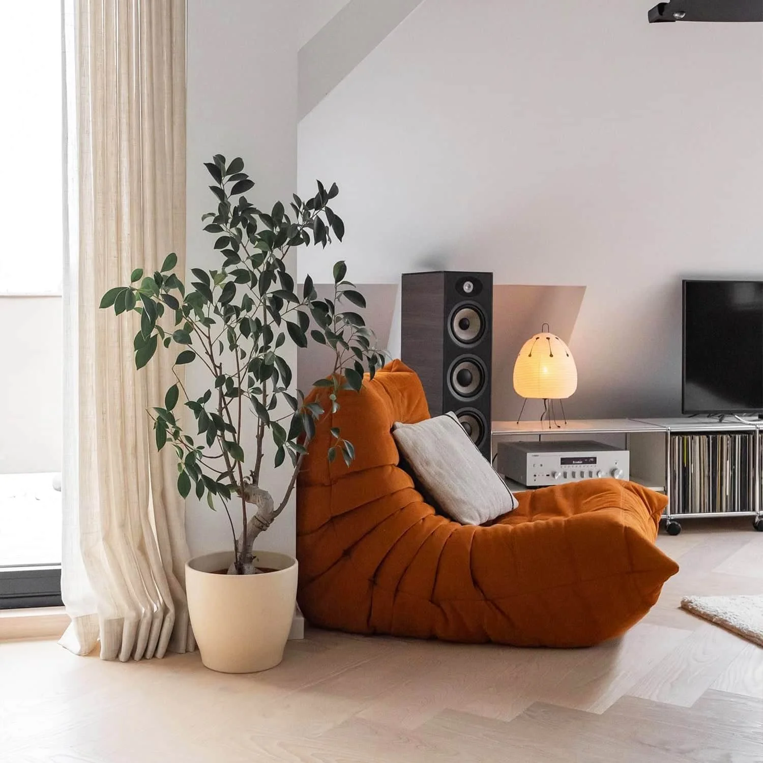 Caterpillar sofa Frameless Sofa Modern Living Room Balcony Lounge Lazy Sofa Available White Lamb Wool Sofa Beanbag Sponge Sofa Caterpillar sofa Frameless Sofa Modern Living Room Balcony Lounge Lazy Sofa Available White Lamb Wool Sofa Beanbag Sponge Sofa