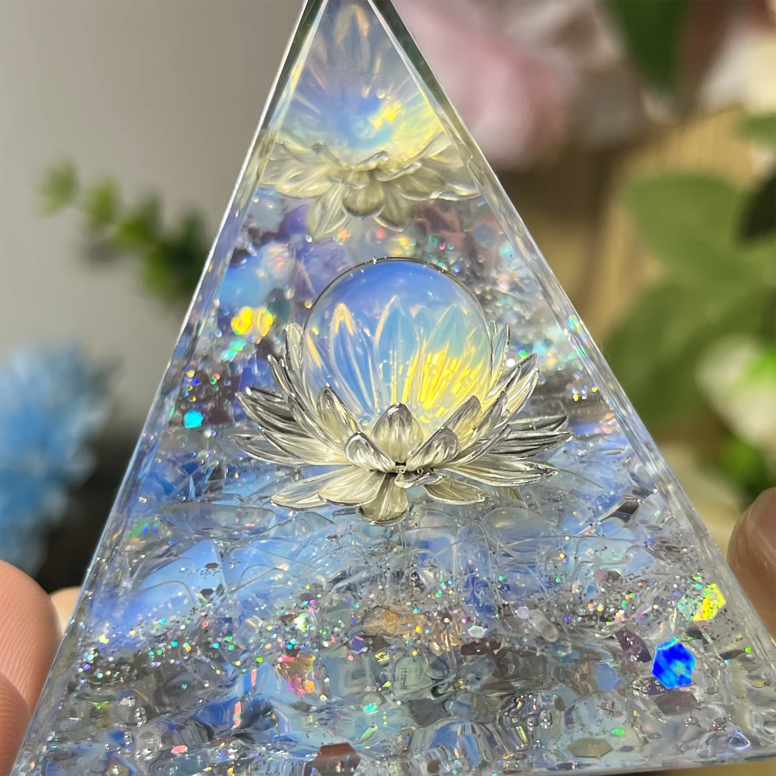 1PC White Lotus Flower Opal Orgone Pyramid Decorative Home Piece Life Flower Design Energy Pyramid for Interior Decoration 1PC White Lotus Flower Opal Orgone Pyramid Decorative Home Piece Life Flower Design Energy Pyramid for Interior Decoration