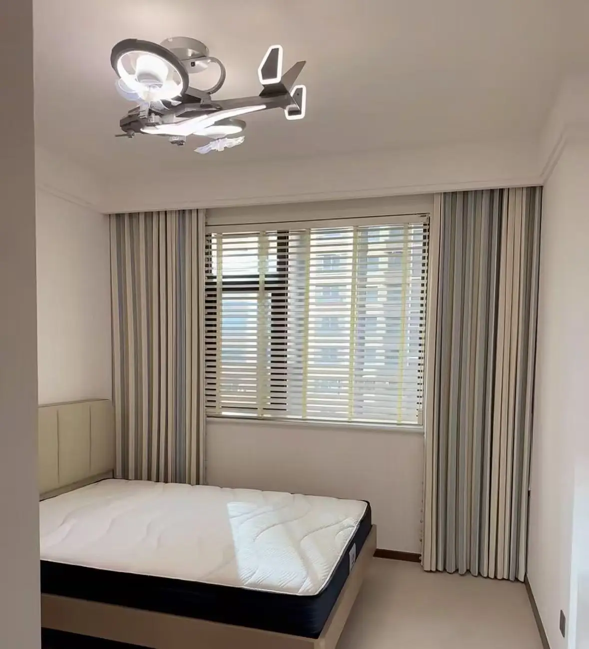 Airplane Fan Light Children's Room Boys' Bedroom Modern LED Light With Remote Control With Lighting Combat Helicopter Fan Light Airplane Fan Light Children's Room Boys' Bedroom Modern LED Light With Remote Control With Lighting Combat Helicopter Fan Light